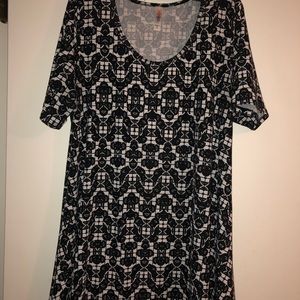 LulaRoe perfect T